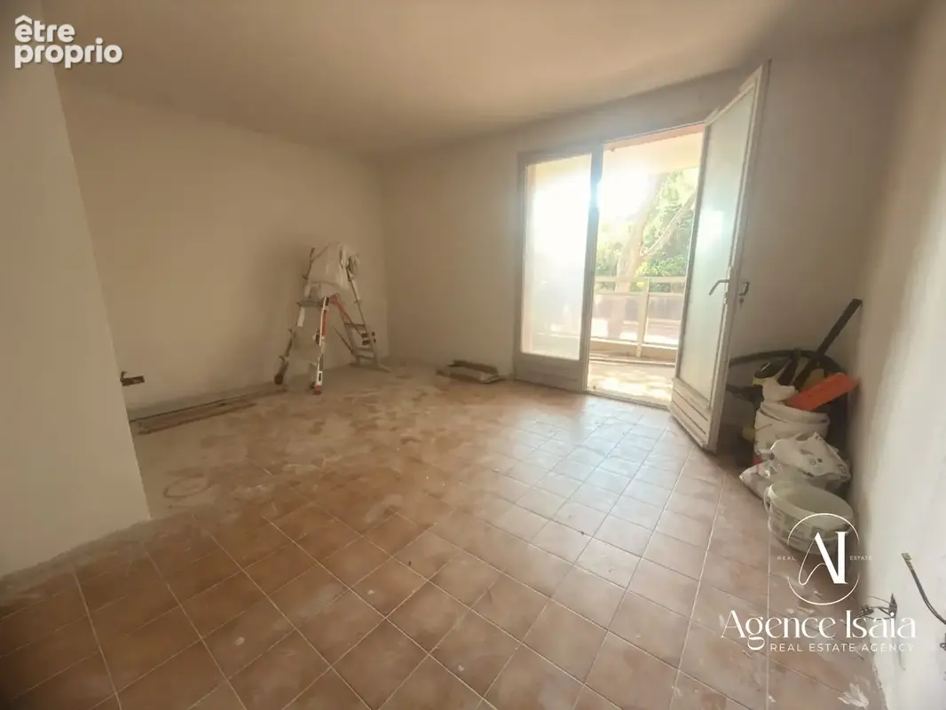 Appartement 35 m² à Saint-Raphael  - photo 2