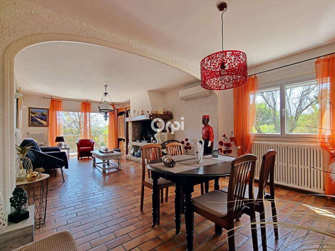 Maison à SAINT-PRIVAT-DES-VIEUX