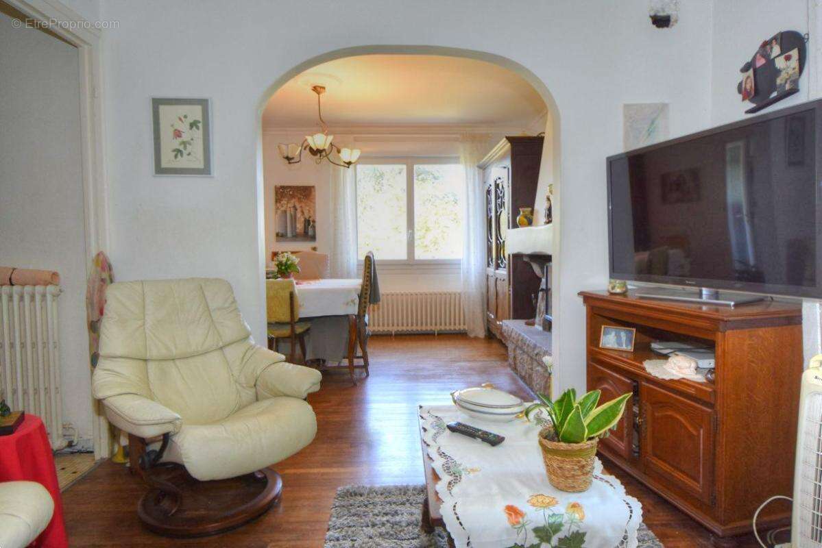 Maison 4 chambres  sur un terrain de 1100 m2  à 1 km de la plage - photo 5