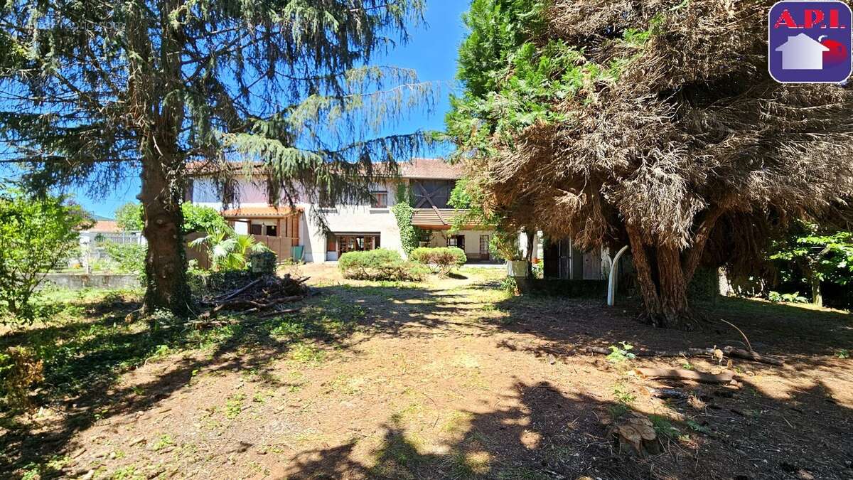 Maison 159 m² à Loures-Barousse  - photo 2