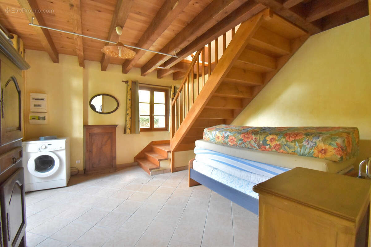 Maison à DORNES