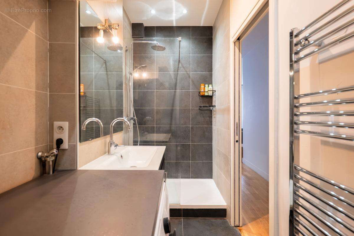 Appartement à PARIS-3E