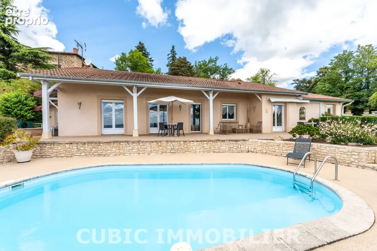 Montmelas-saint-sorlin   villa de plain-pied avec piscine, grand terrain et vue panoramique - photo 13