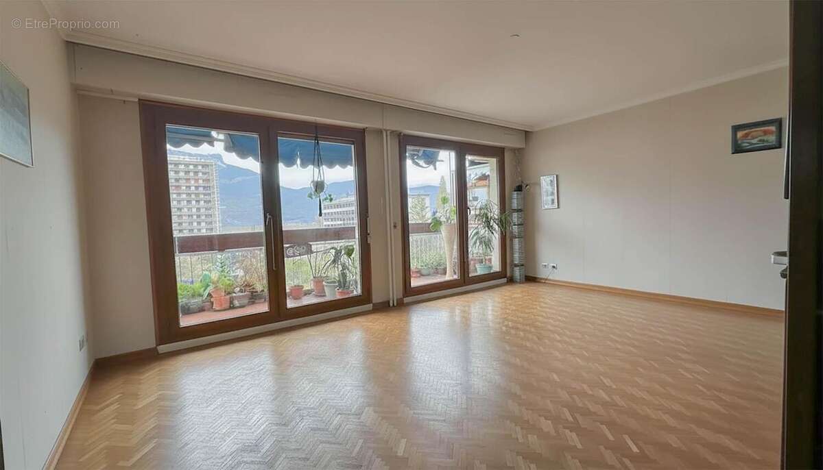 n°2 - Appartement à SAINT-EGREVE