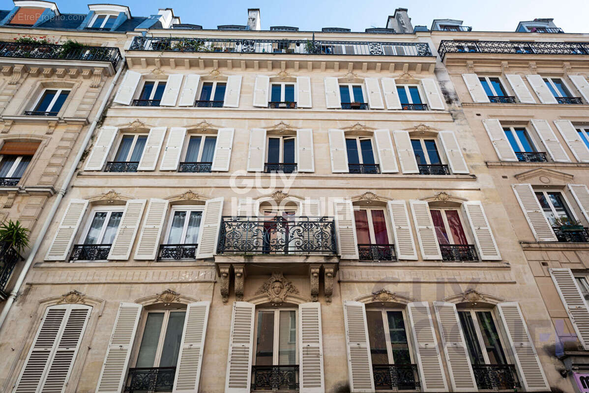 Appartement à PARIS-18E