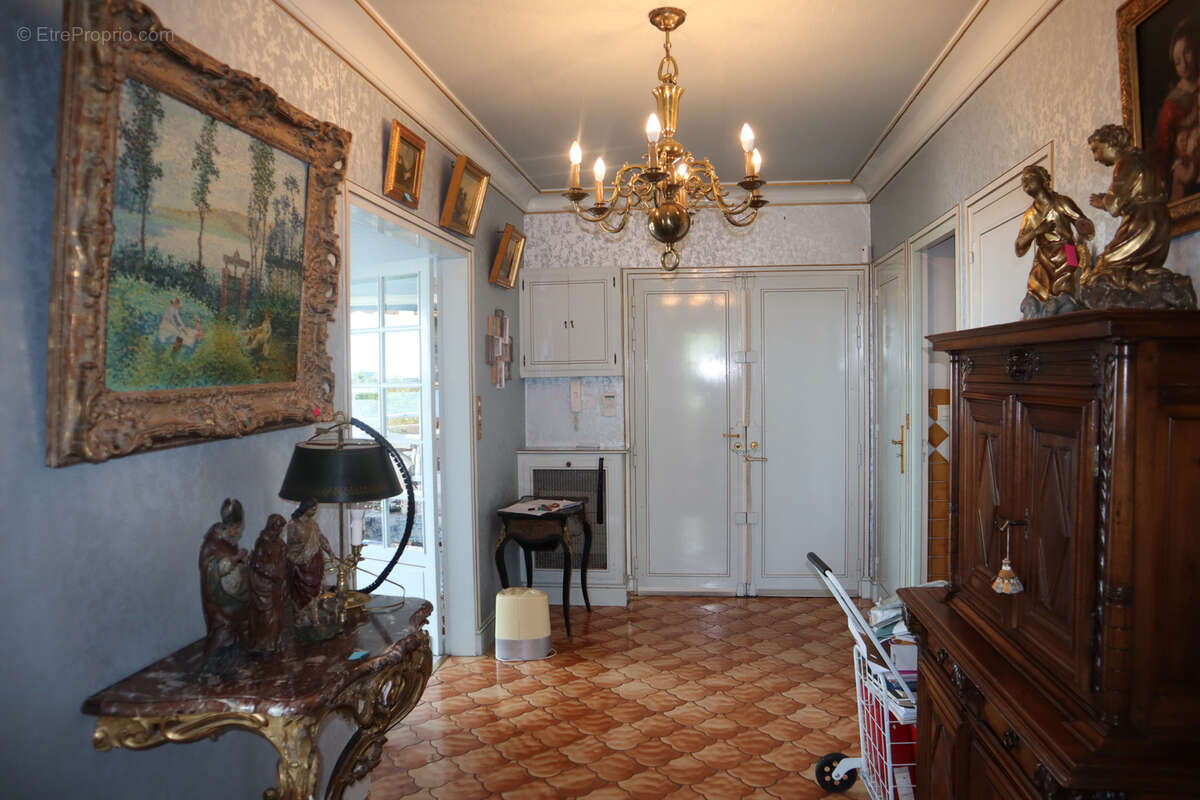 Exclusif - cauderan - parc bordelais - t5 avec grand balcon - cave et parking - photo 10