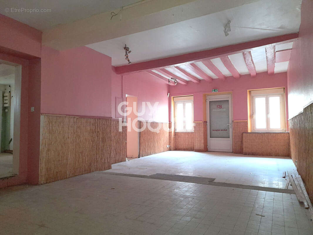 Appartement à LIGNY-LE-CHATEL