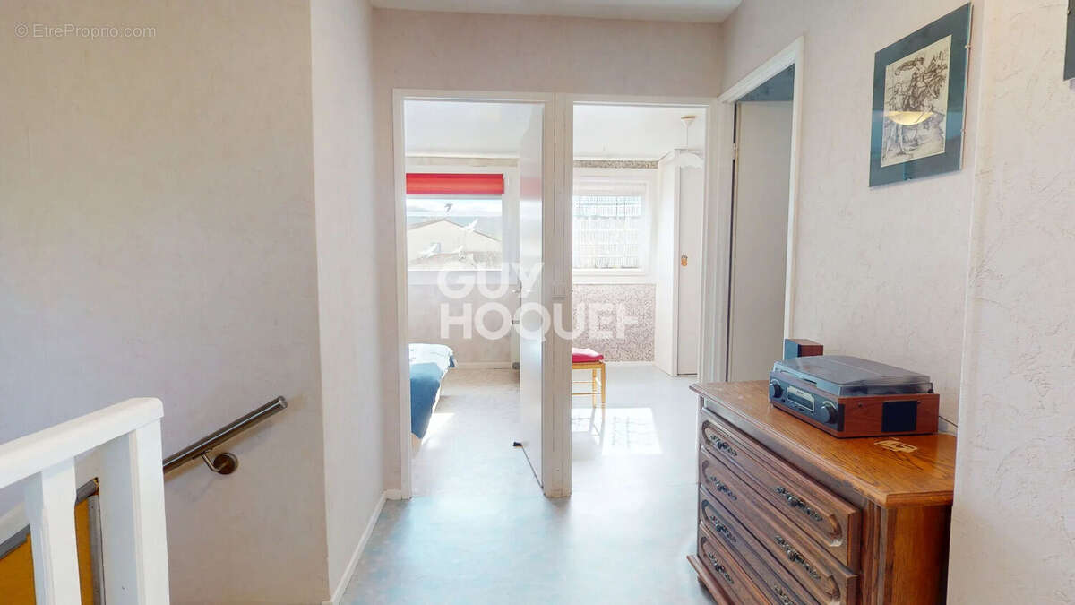 Maison à VAIVRE-ET-MONTOILLE