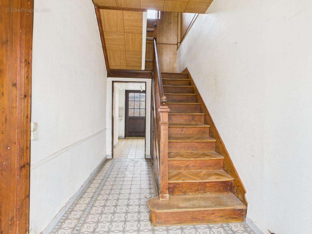 Maison à NESLE