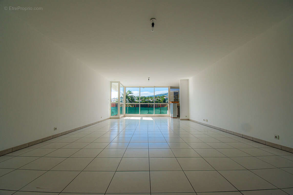 Appartement à SAINT-DENIS