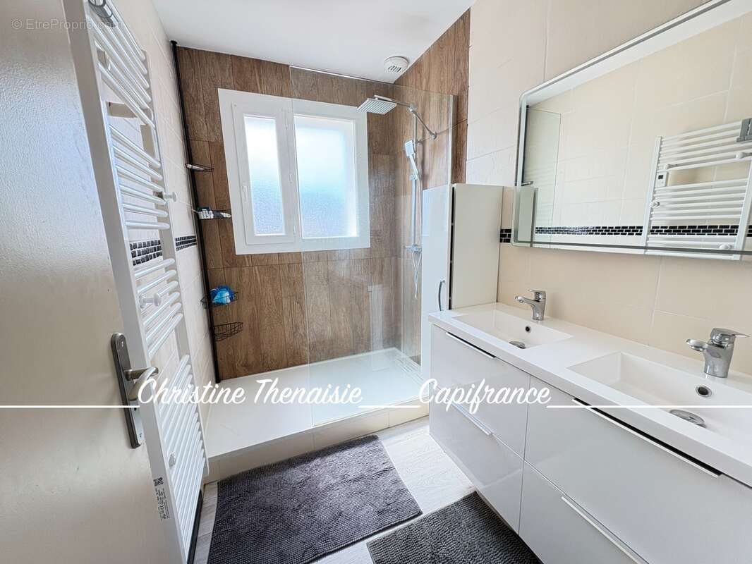 Maison à vendre 5 chambres - 2 salles d'eau - 2 wc - Garage - Terrain - Quartier Dix Ecus/Valentin Saint Hilaire de Riez, à la l - photo 17