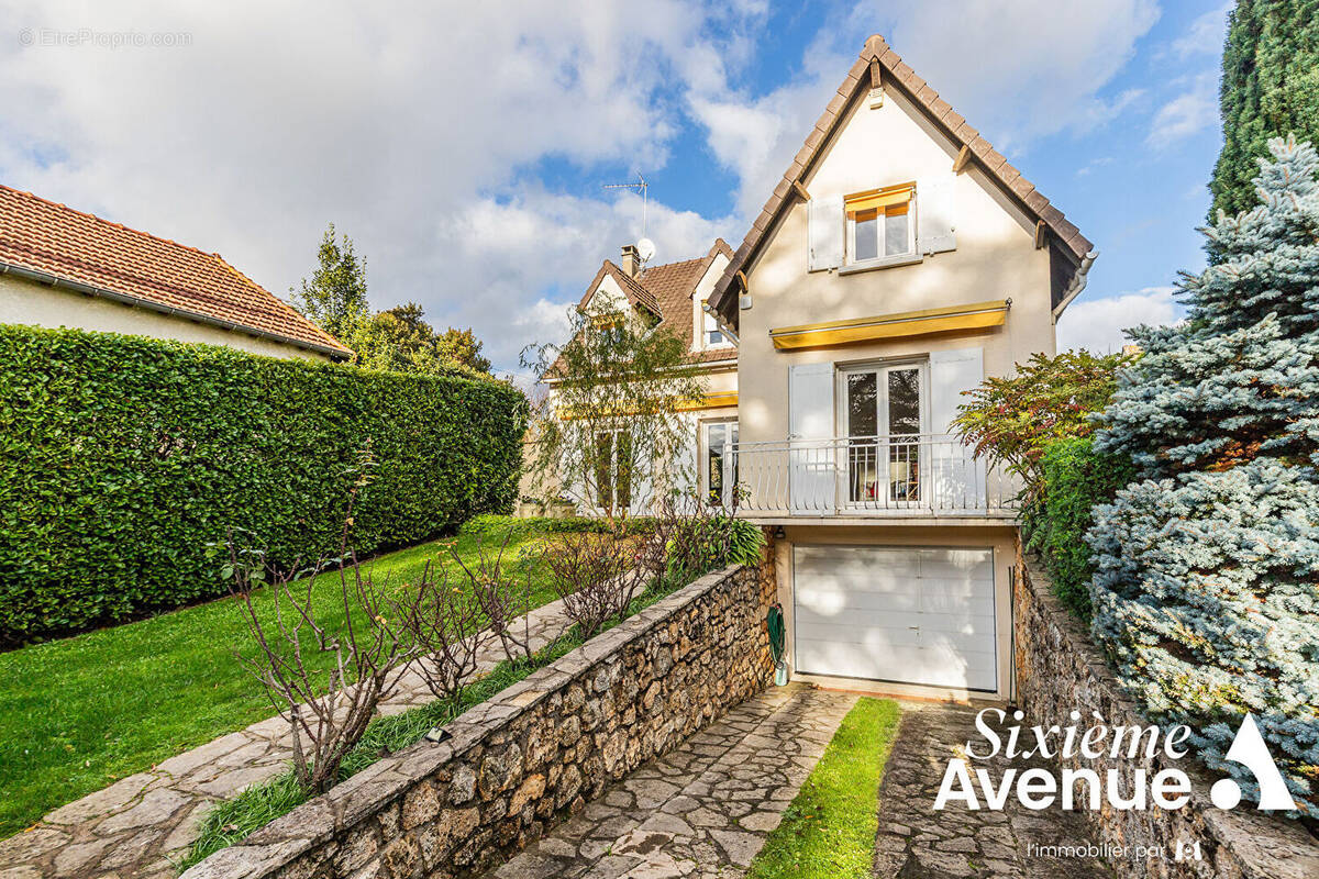 Maison à CHILLY-MAZARIN