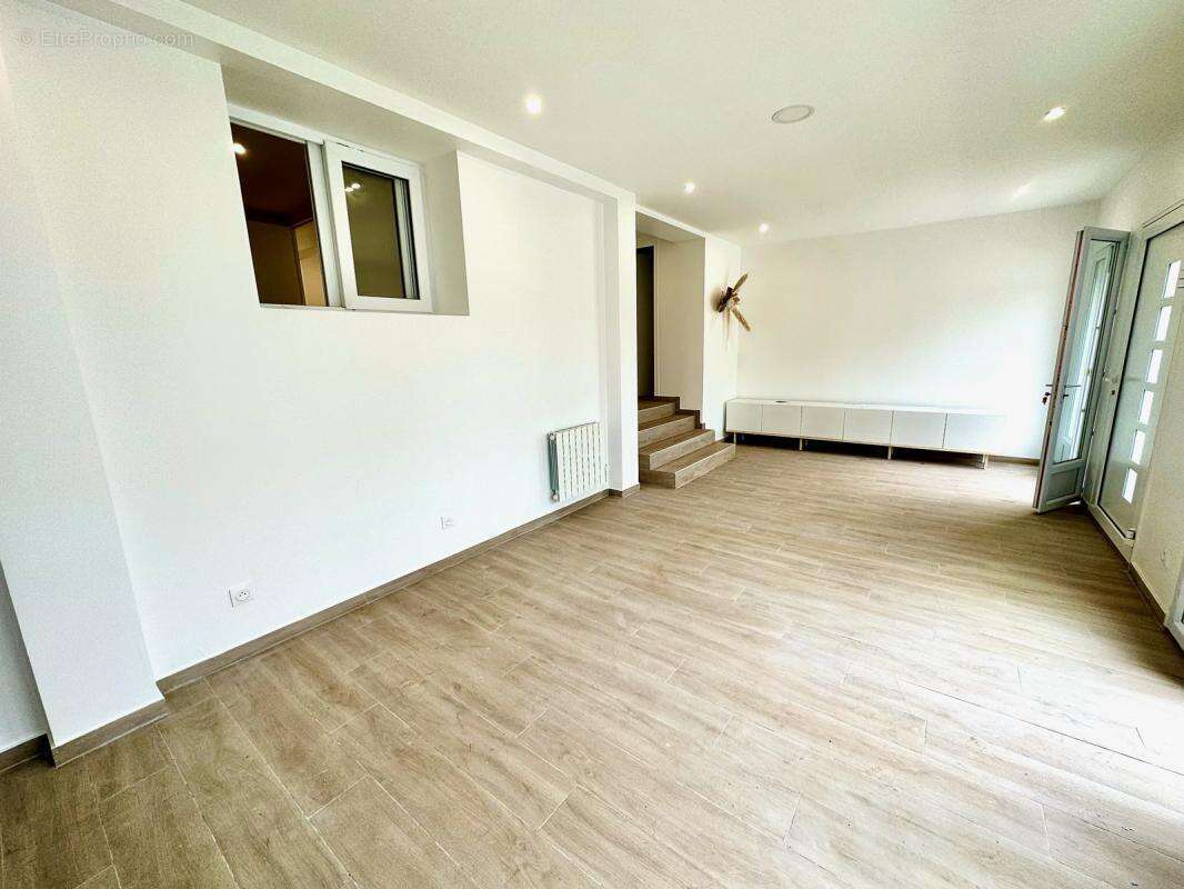 Appartement à FONTENAY-SOUS-BOIS