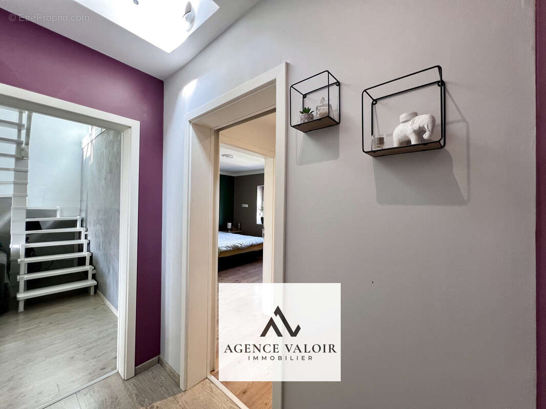 Appartement à AY-SUR-MOSELLE