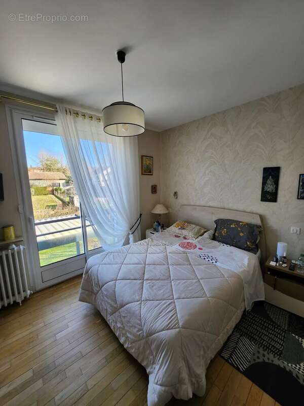 Maison à SAINT-JUNIEN