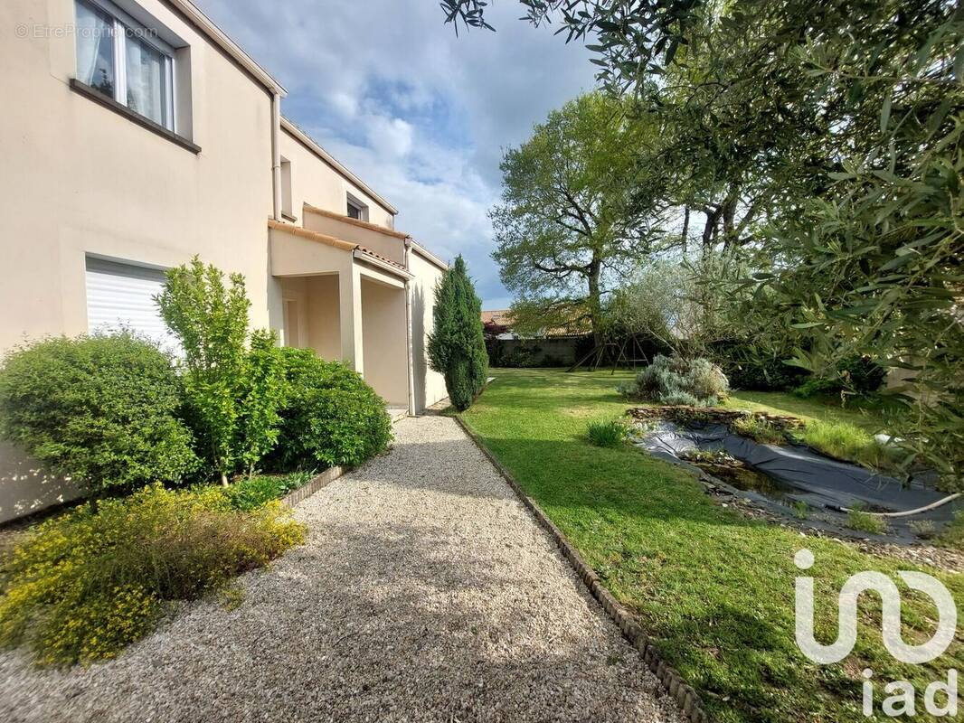 Photo 1 - Maison à GENESTON