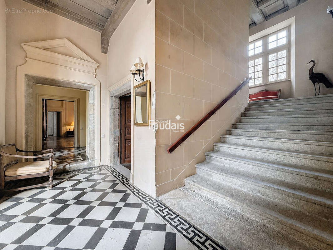 365 m² à La Haye-Bellefond  - photo 4
