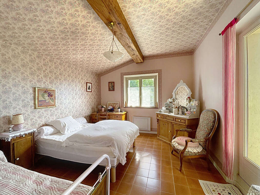 Maison à LES ANGLES