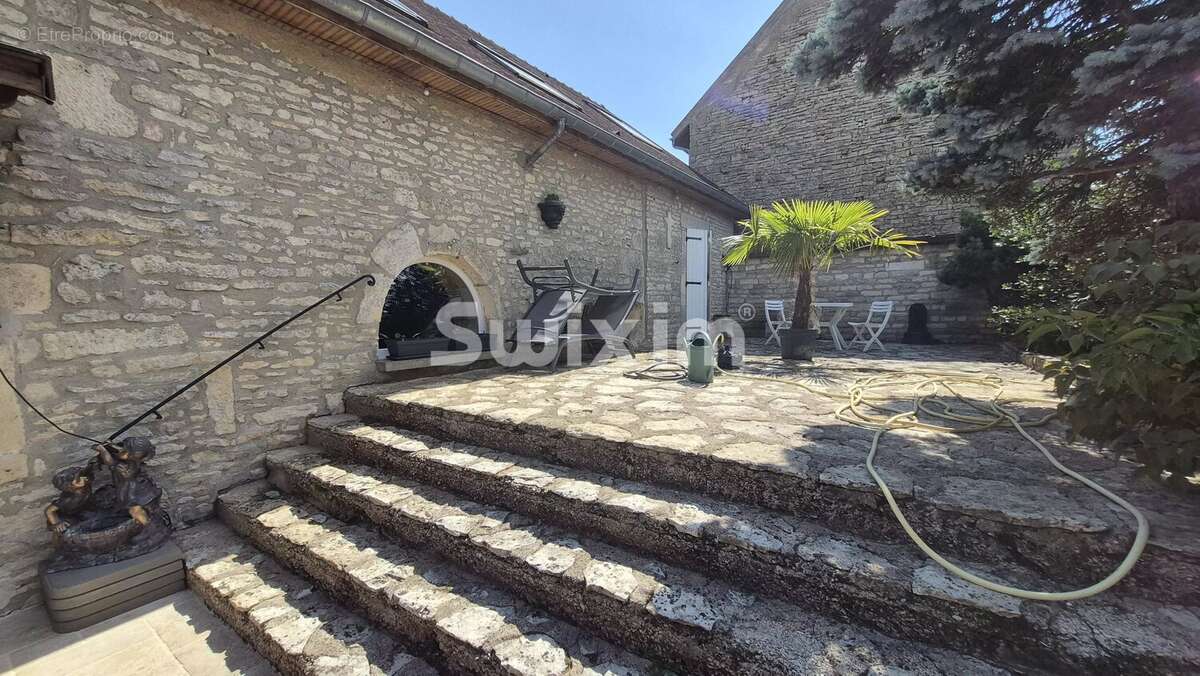 Maison à MONTBARD