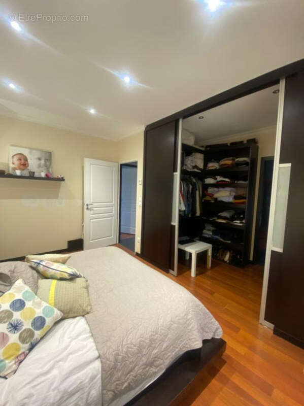 Maison à AMBARES-ET-LAGRAVE