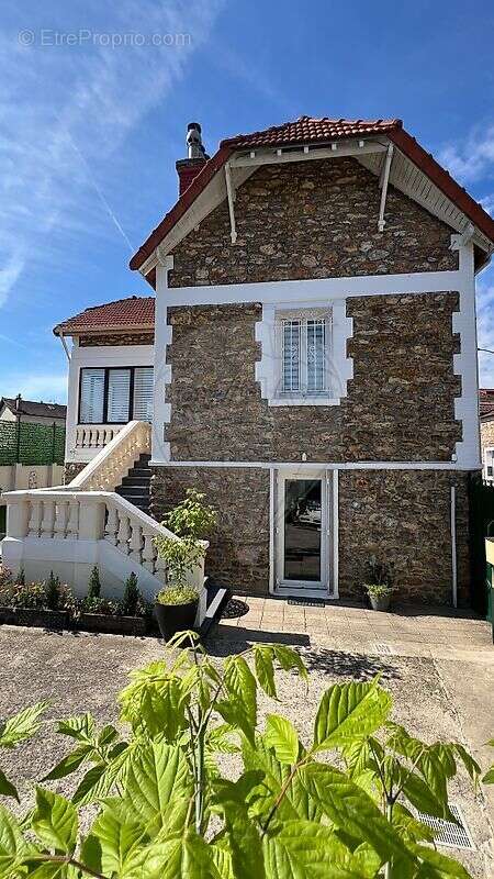 Maison à VILLENEUVE-SAINT-GEORGES