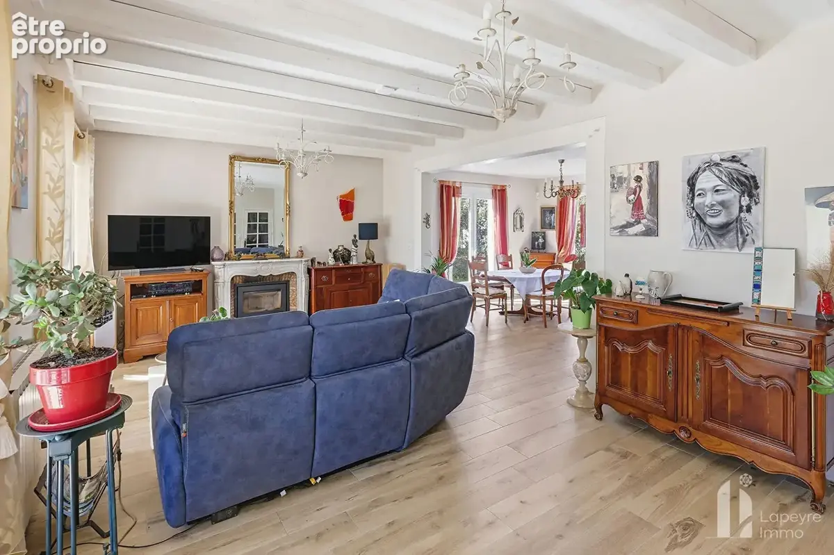 RARE - BOURG HAUTE-GOULAINE - Maison 4 chambres + 1 bureau - 188 m² - photo 7