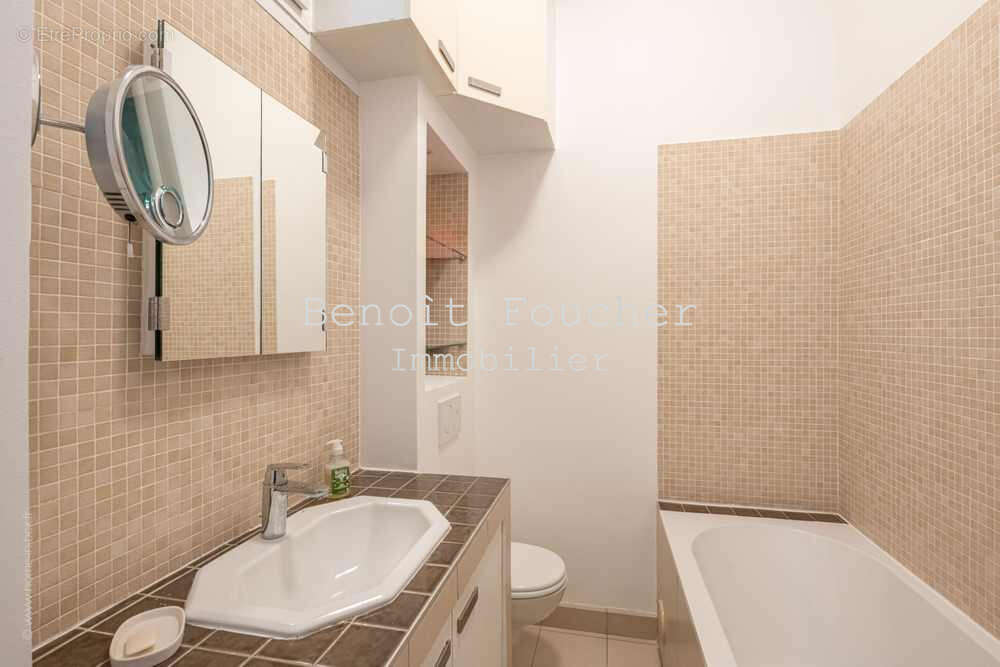Appartement à PARIS-17E
