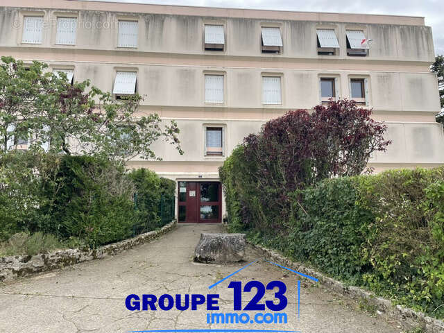Bel appartement de 86m2 AUXERRE, proche commerces avec 3 chambres dans une petite résidence calme - photo 3