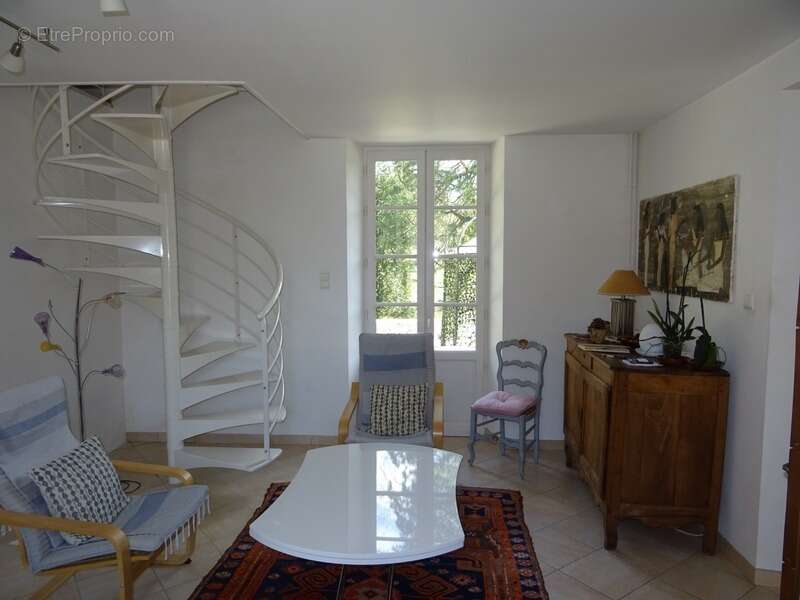 Maison à SAINT-HILAIRE-LES-PLACES