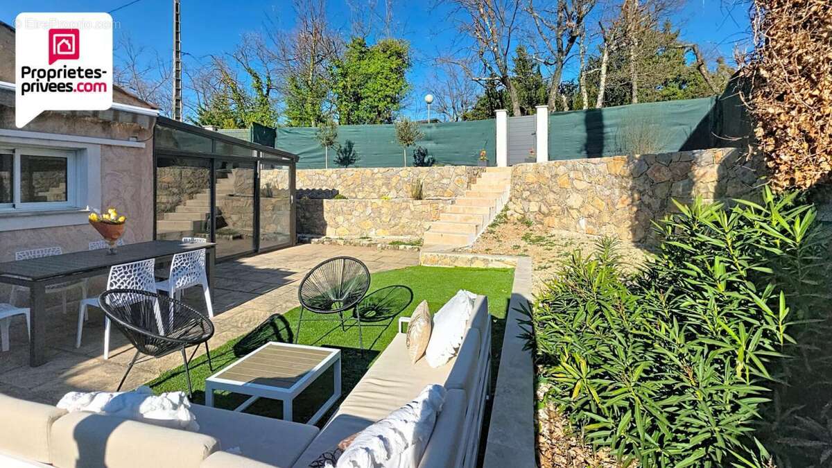 Maison à SAINT-CEZAIRE-SUR-SIAGNE