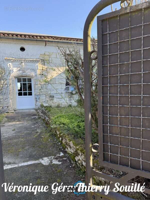 Maison à LUSSAC
