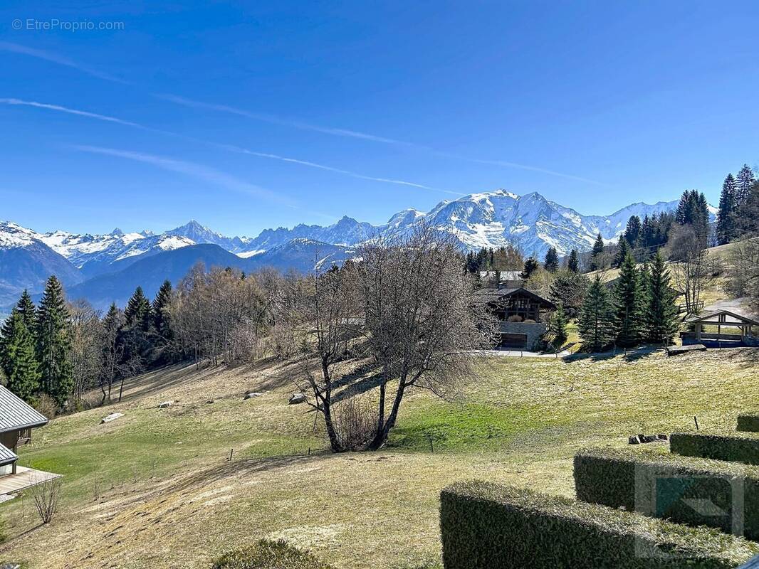 Appartement à COMBLOUX