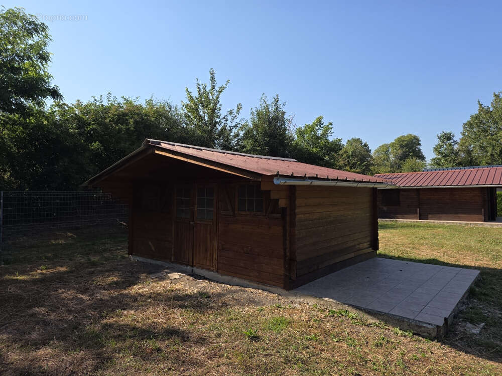 Terrain de loisirs à Longpré-Les-Corps-Saints avec chalets et plan d'eau privé ! - photo 11