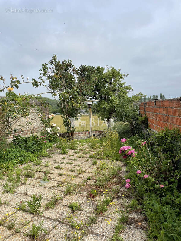 Maison à LA RIVIERE-SAINT-SAUVEUR