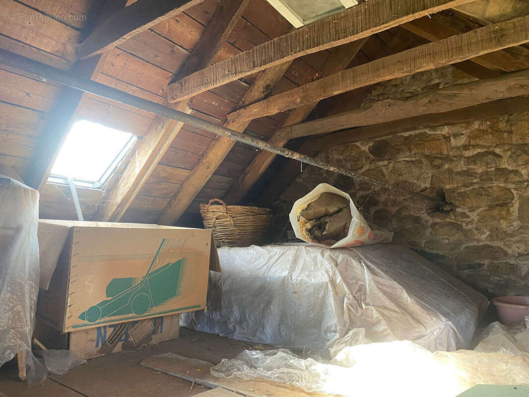 Maison à LOGONNA-DAOULAS