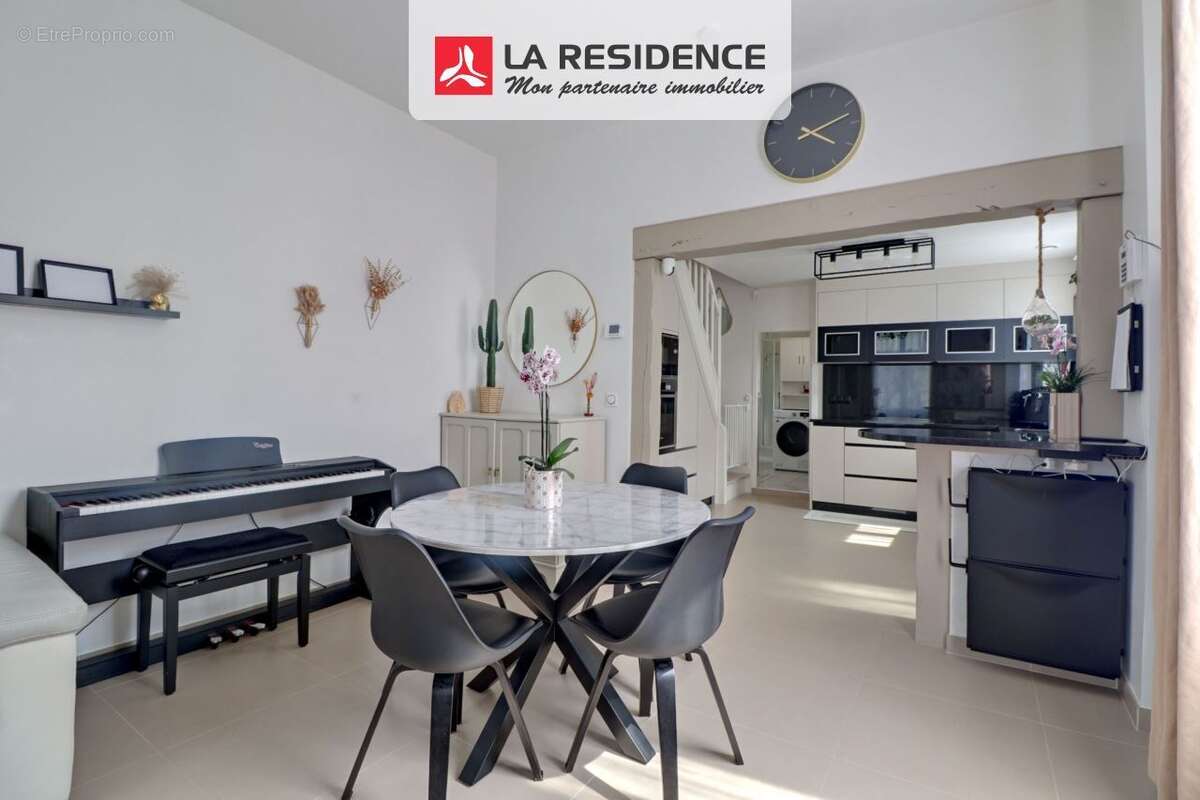 Maison à NEUVILLE-SUR-OISE