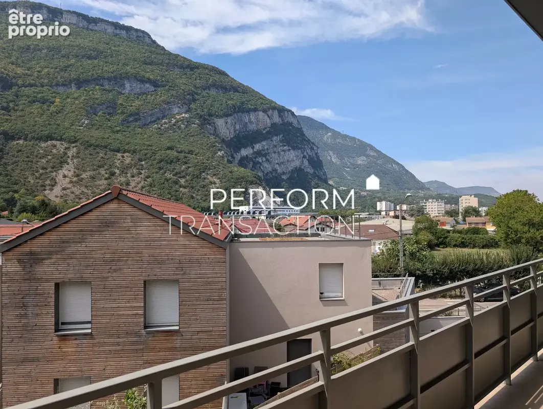 Très beau T4 - Cave et Garage - Terrasse avec Vue dégagée - photo 8