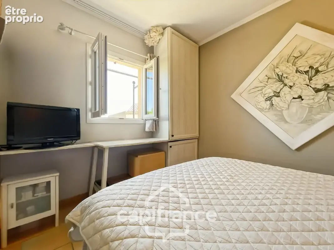 Pont royal — un appartement signature avec vue,climatise , terrasse et 6 couchages , 2ème et dernier étage sur le lac - photo 11