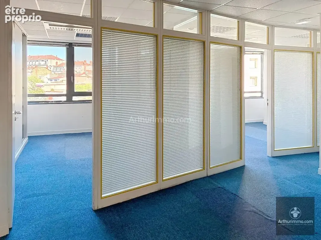 Photo Commerce à Roanne au prix de 138 600€