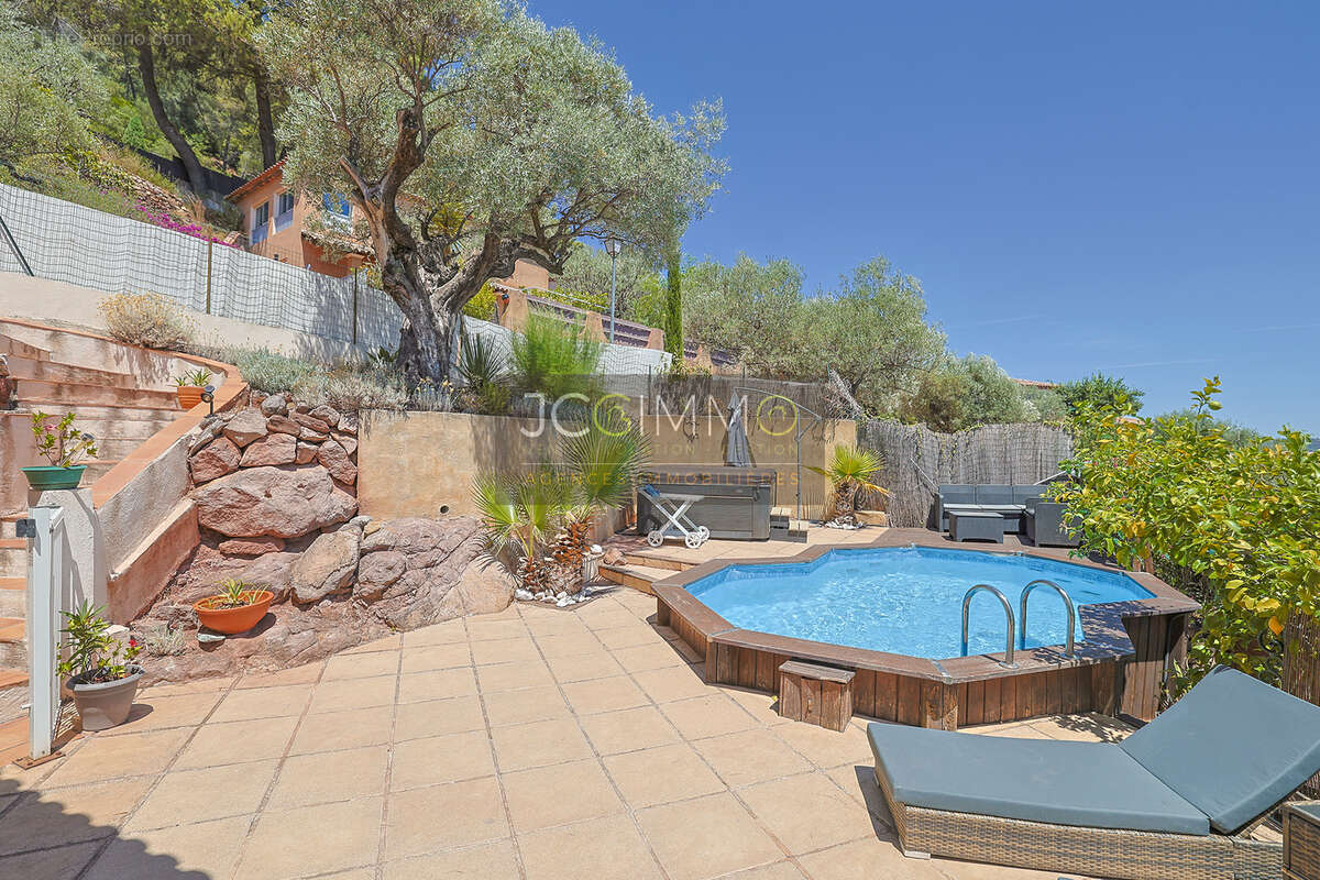 villa individuelle T5 de 117 m2 avec piscine et belle vue dégagée - photo 14