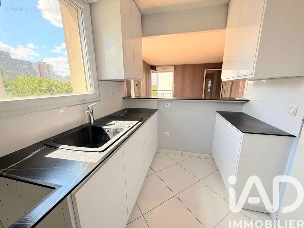 Appartement 63 m² à Bobigny  - photo 6