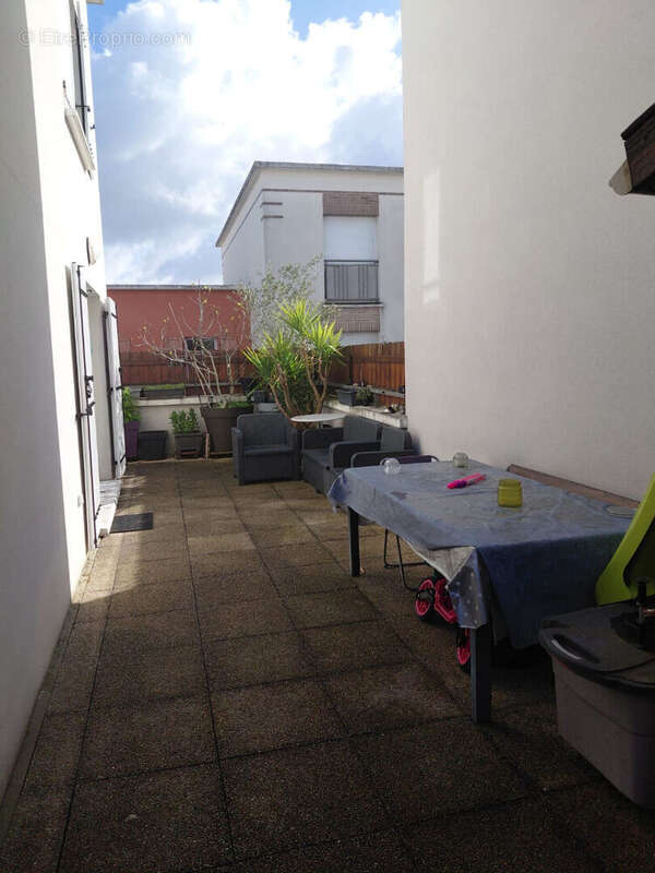 Appartement à STAINS