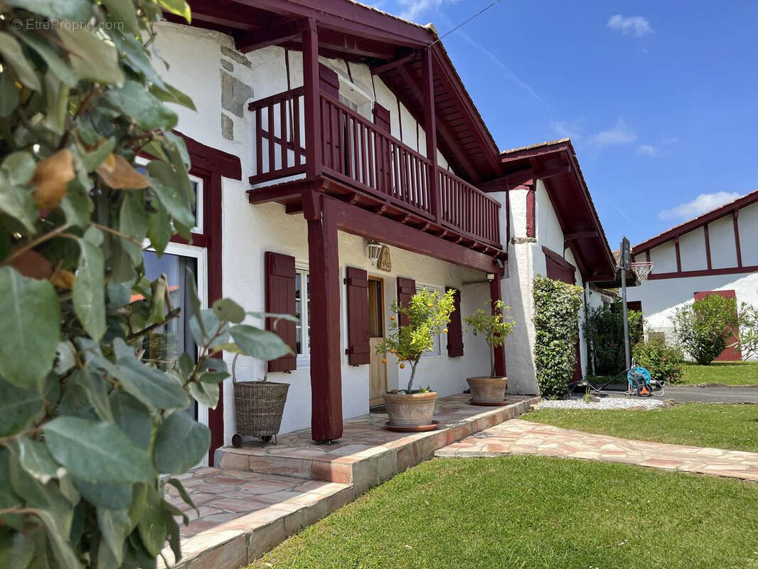 Maison à MOUGUERRE