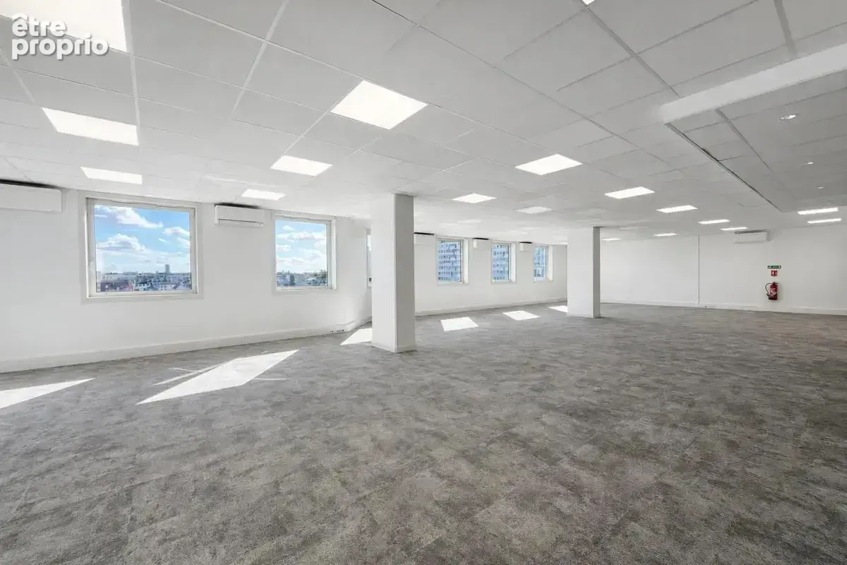Bureaux à vendre à Boulogne Billancourt près des transports. En parfait état, flexibles et lumineux, climatisation - photo 4
