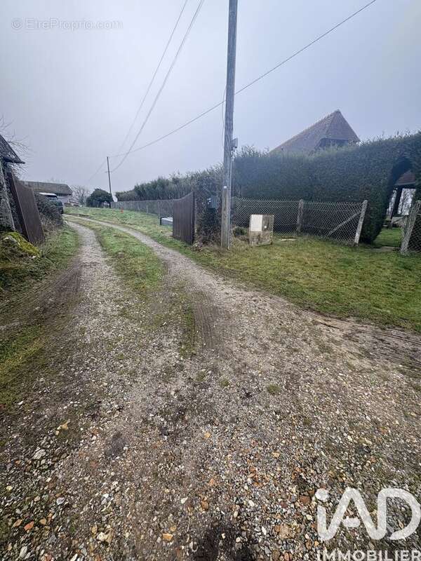Terrain 1206 m² à Flancourt-Catelon  - photo 2