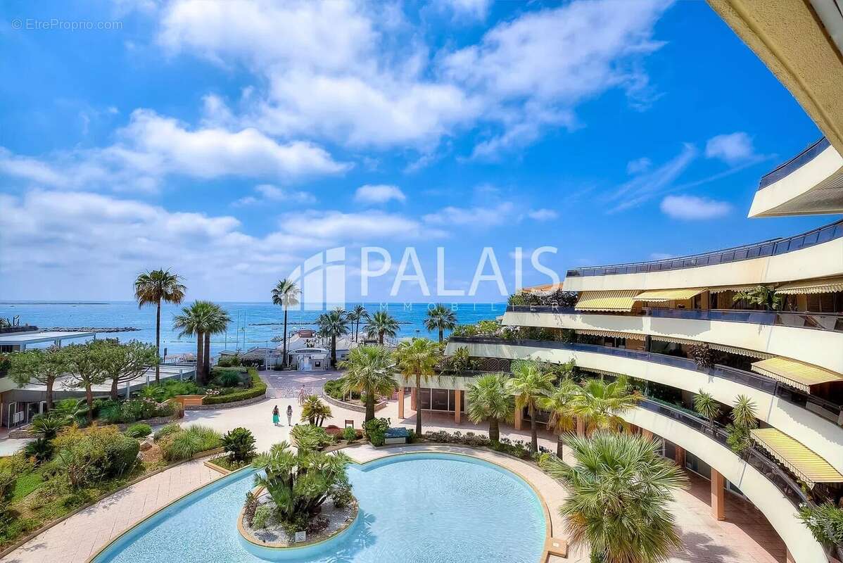 Appartement à SAINT-LAURENT-DU-VAR