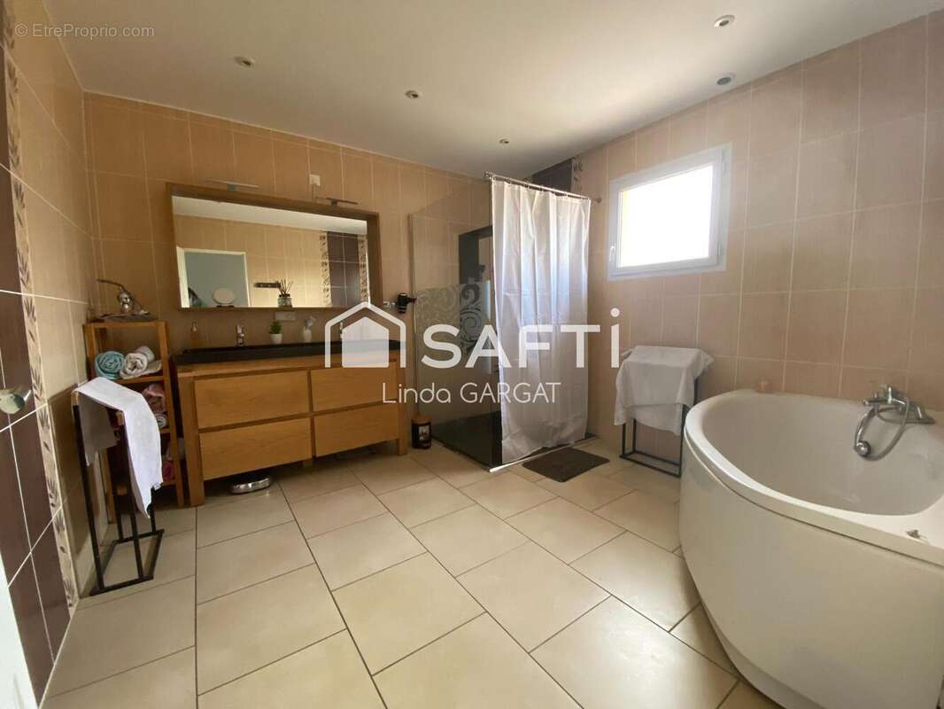 Photo 8 - Maison à SAINT-ETIENNE-DE-FOUGERES