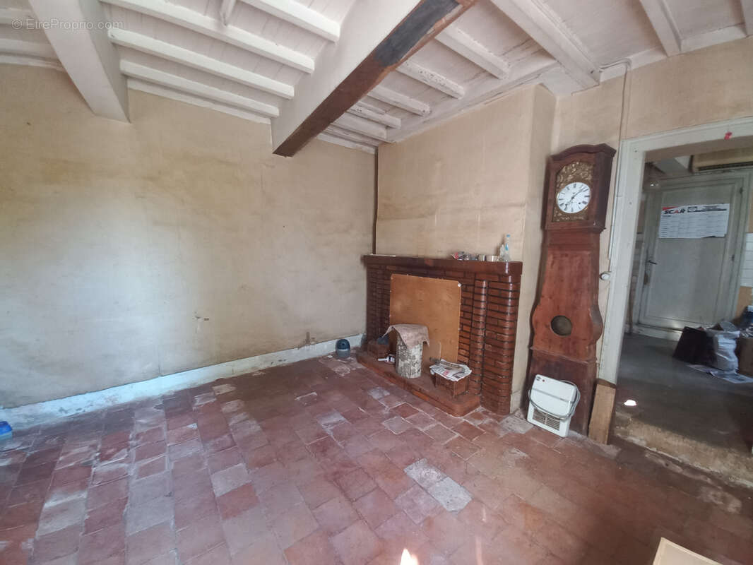 Maison à MONTESQUIOU