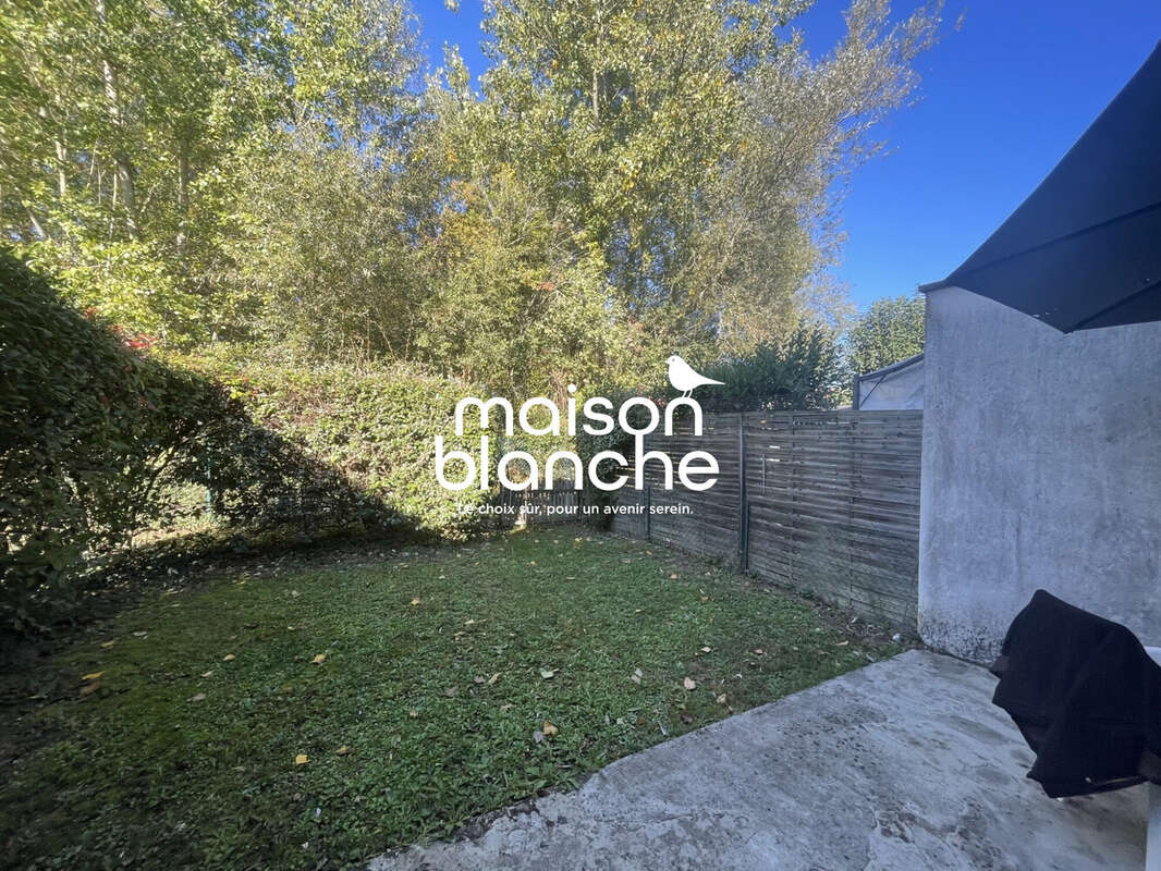 Maison 60 m² à Saint-Seurin-Sur-L'isle  - photo 2