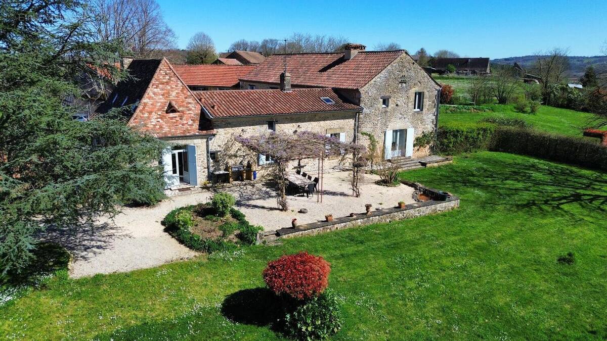 djifly202504011557424201743515918912photooptimized - Maison à CARVES